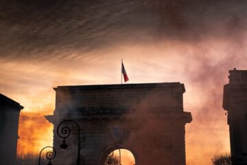 Vad Var Anledningen Till Den Franska Revolutionen och dess Inverkan?